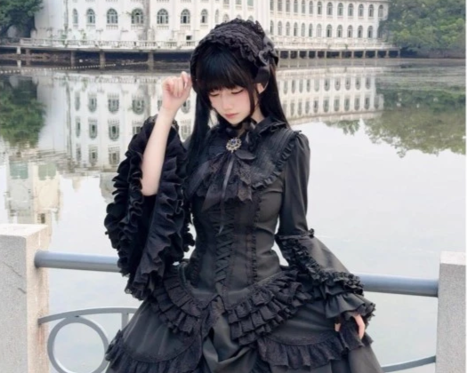 Trang phục Gothic Lolita